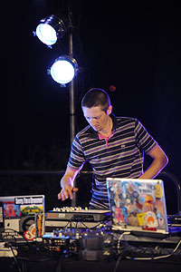 Tambour Battant à la 3ème nuit électronique de Biot en 2009