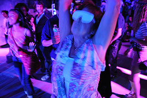 Public à la 3ème nuit électronique de Biot en 2009