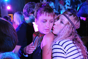 Public à la 3ème nuit électronique de Biot en 2009