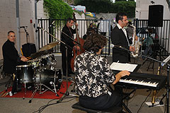 A Tree for Two à Biot en 2008