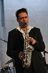 A Tree for Two à Biot en 2008