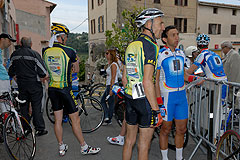 Course de cyclisme à Biot en mai 2008