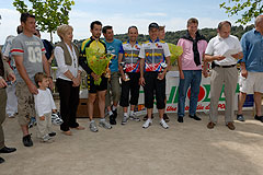 Course de cyclisme à Biot en mai 2008