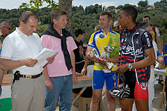 Course de cyclisme à Biot en mai 2008