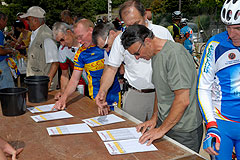 Course de cyclisme à Biot en mai 2008