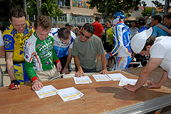 Course de cyclisme à Biot en mai 2008