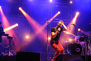 Asaf Avidan pendant la 6ème édition du festival les Nuits Carrées à Antibes en juin 2012