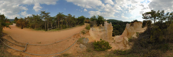Le Colorado Provencal à Rustrel